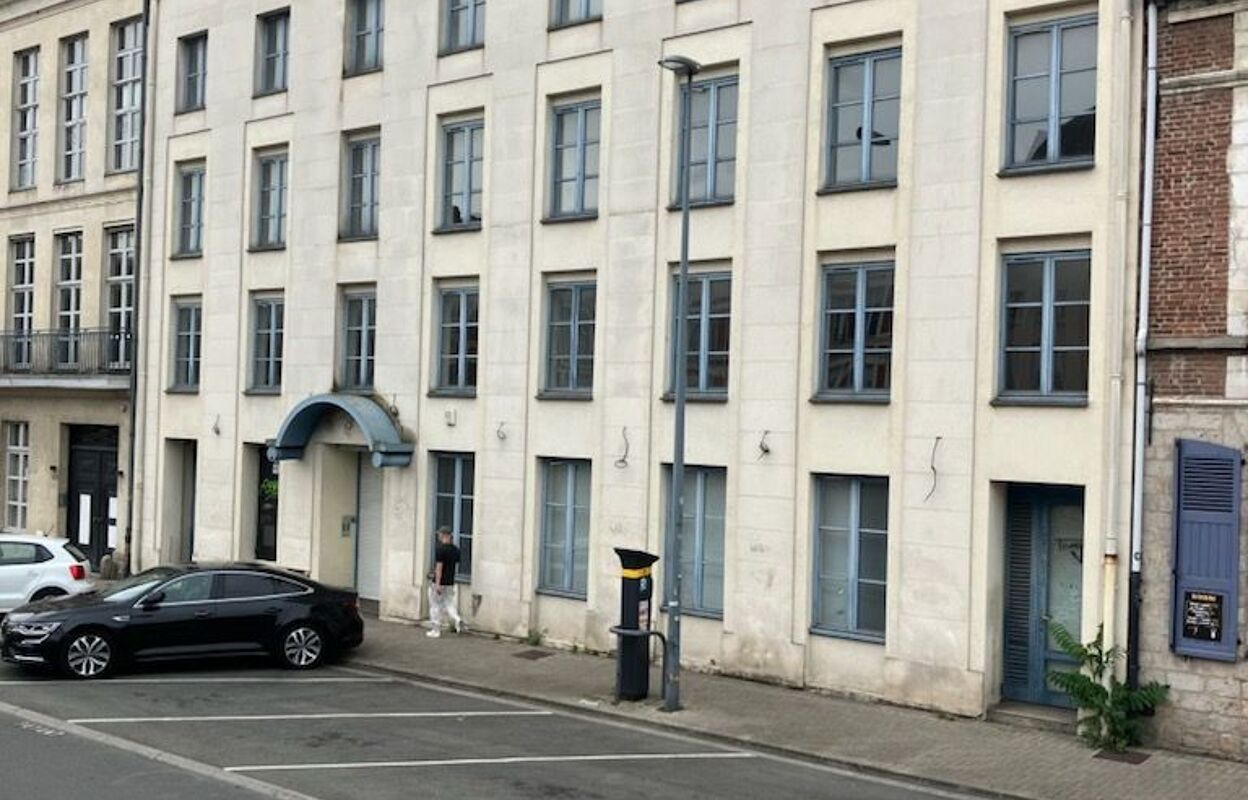 bureau  pièces 902 m2 à vendre à Lille (59000)