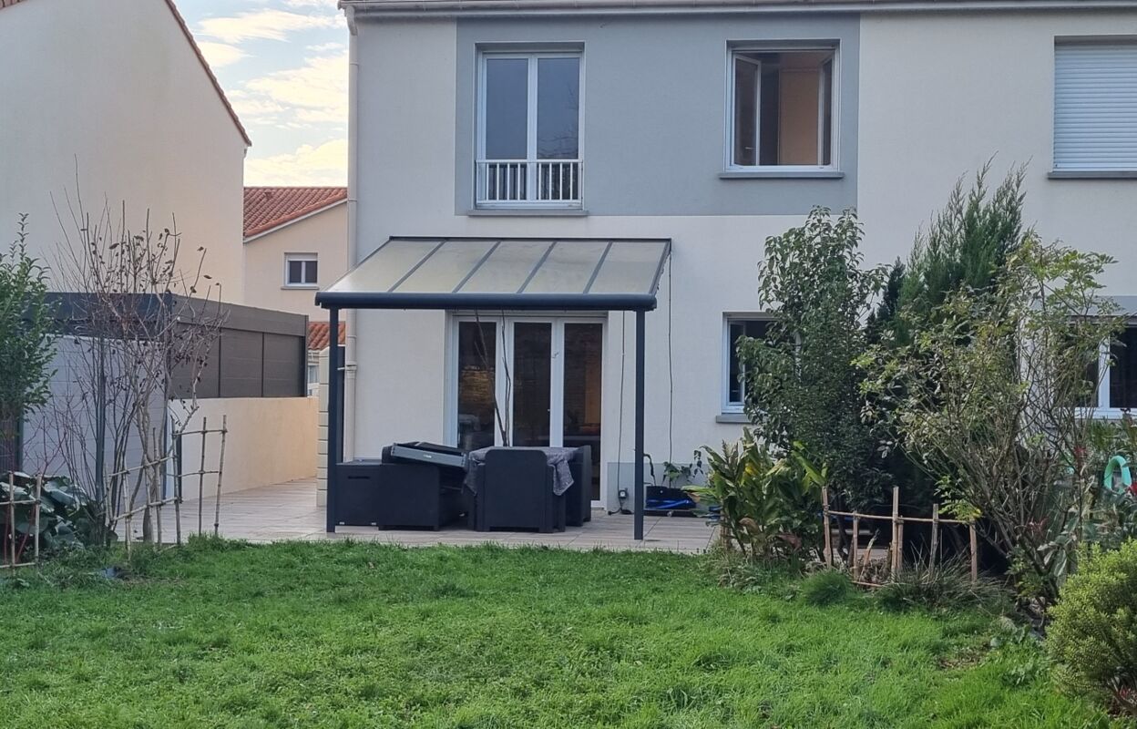 maison 5 pièces 91 m2 à vendre à Le Pellerin (44640)