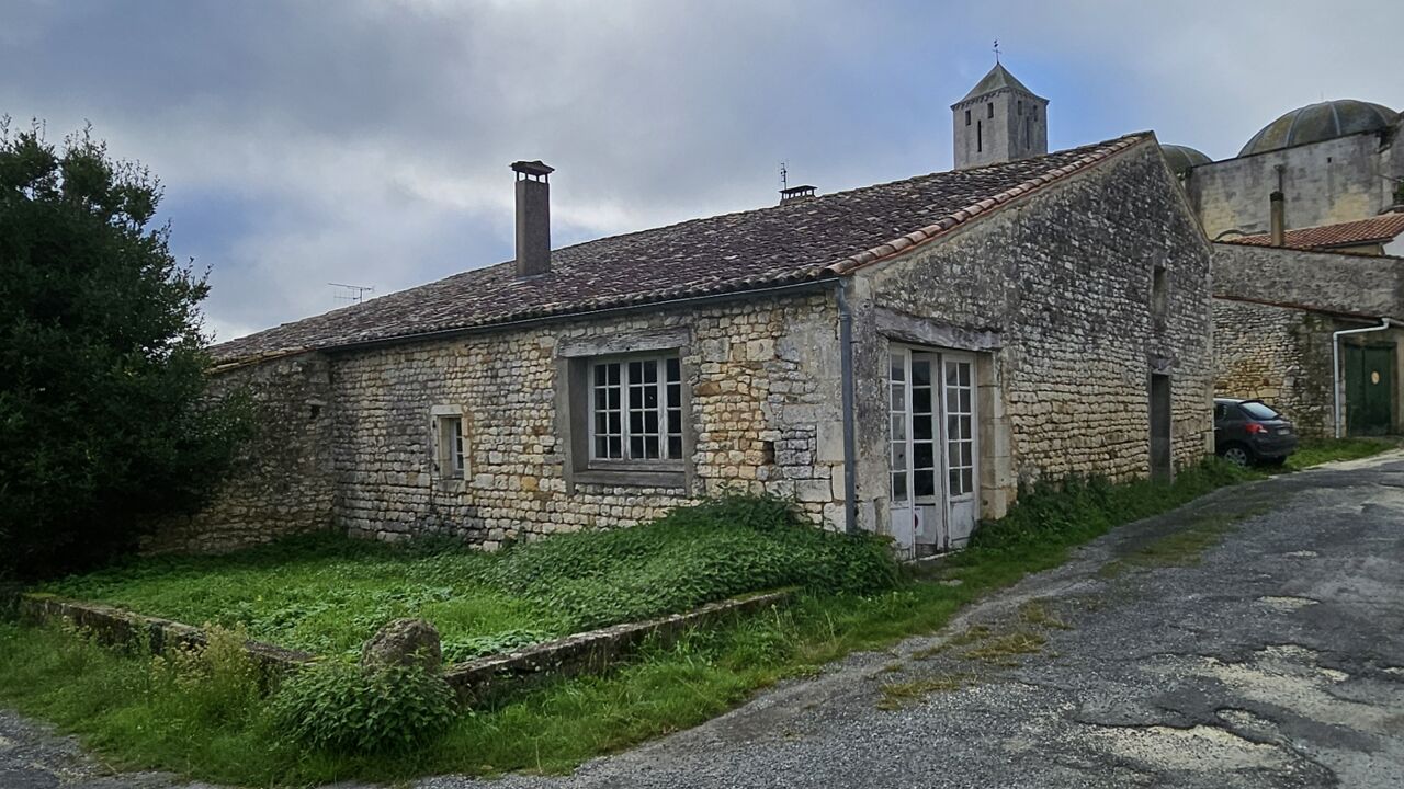 maison 2 pièces 150 m2 à vendre à Saint-Romain-de-Benet (17600)