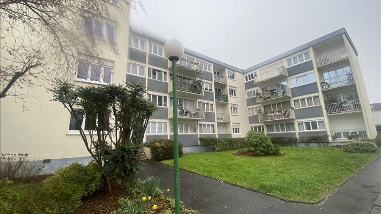 appartement 4 pièces 78 m2 à vendre à Le Plessis-Bouchard (95130)