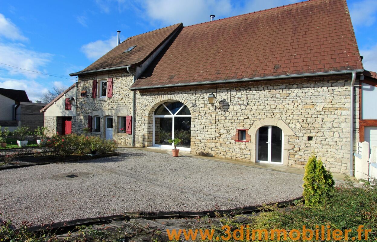 maison 6 pièces 206 m2 à vendre à Bletterans (39140)