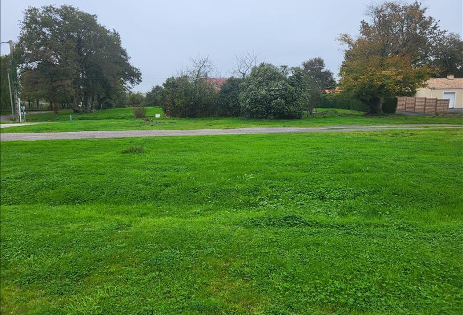 Terrain à bâtir de 0 pièces principales — photo 1