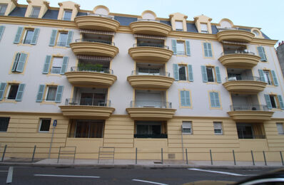 location appartement 811 € CC /mois à proximité de Carqueiranne (83320)