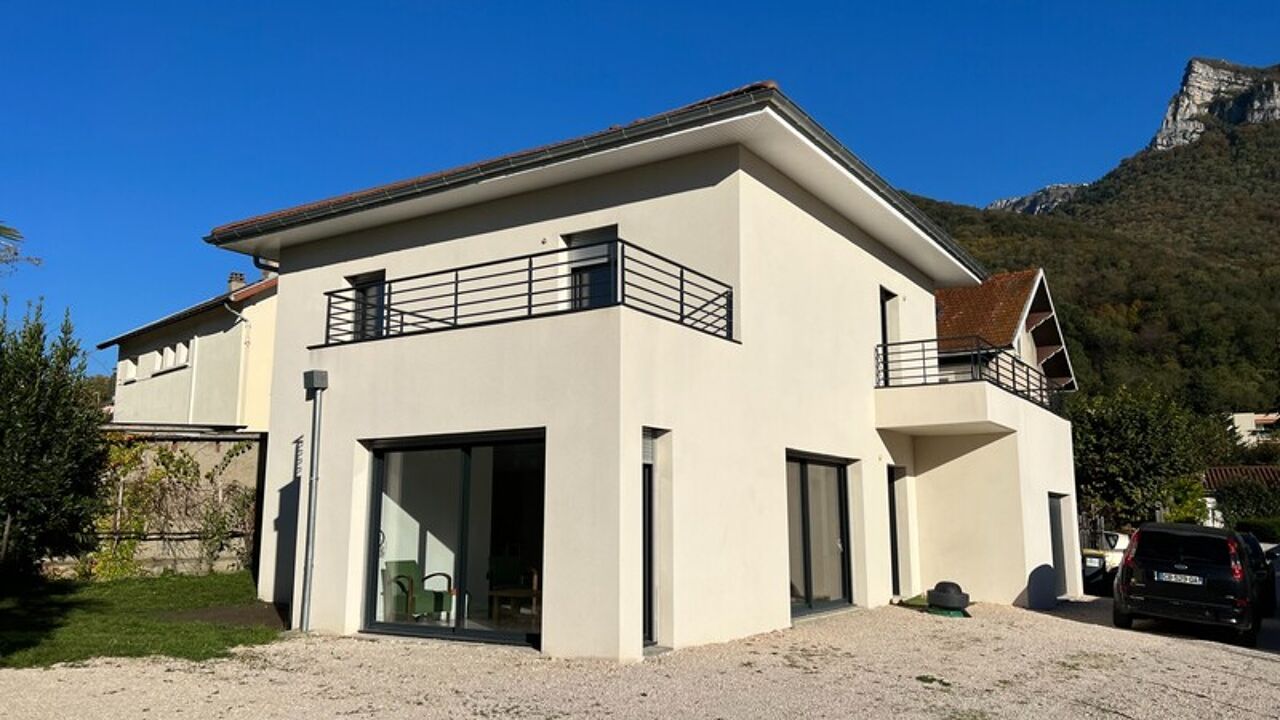 maison 5 pièces 137 m2 à vendre à Voreppe (38340)