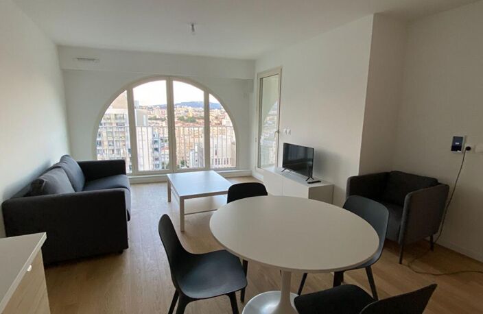 T2 de 42m² meublé au17ème et dernier étage — photo 3