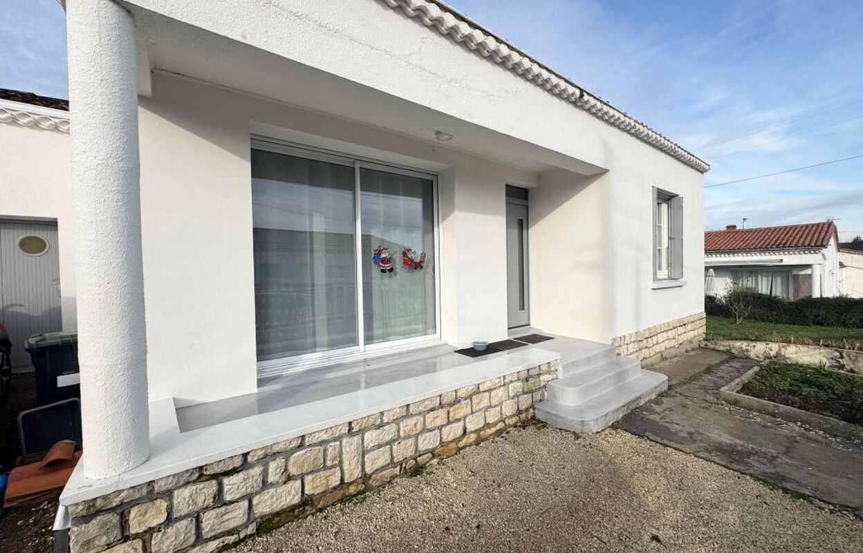 maison 4 pièces 80 m2 à vendre à Saintes (17100)