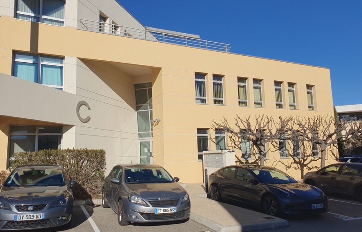 bureau 2 pièces 79 m2 à vendre à Aix-en-Provence (13090)