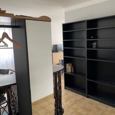 Appartement 3 pièces 1110 €