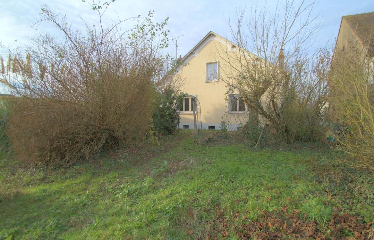 maison 4 pièces 80 m2 à vendre à La Chapelle-Saint-Mesmin (45380)