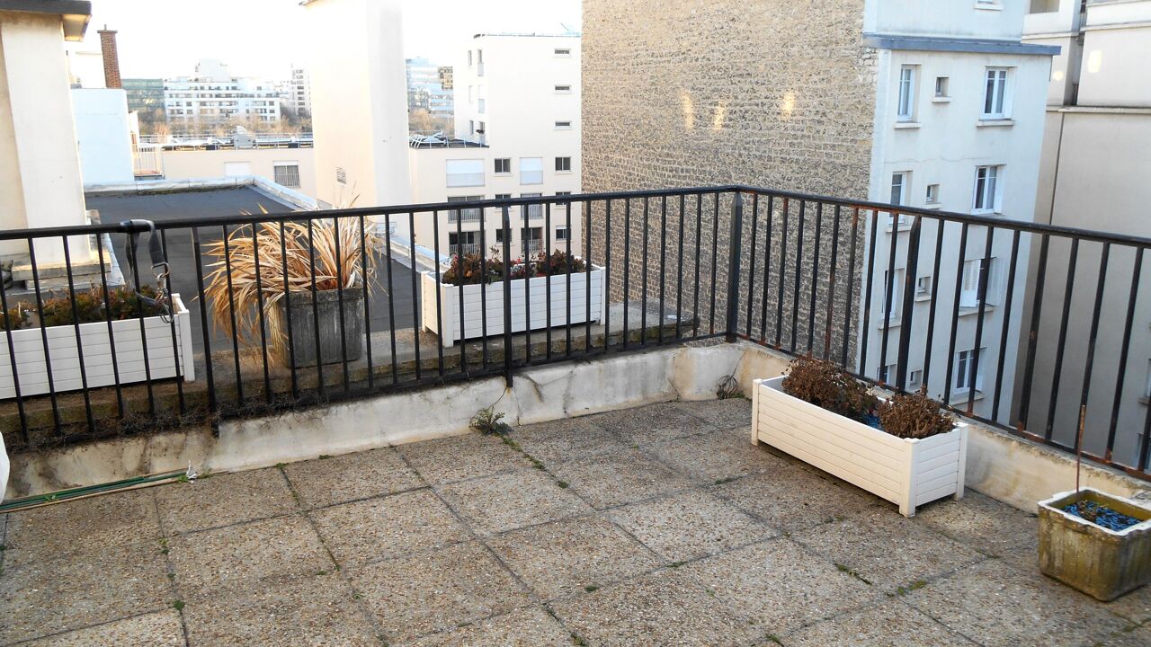 appartement 2 pièces 42 m2 à vendre à Courbevoie (92400)