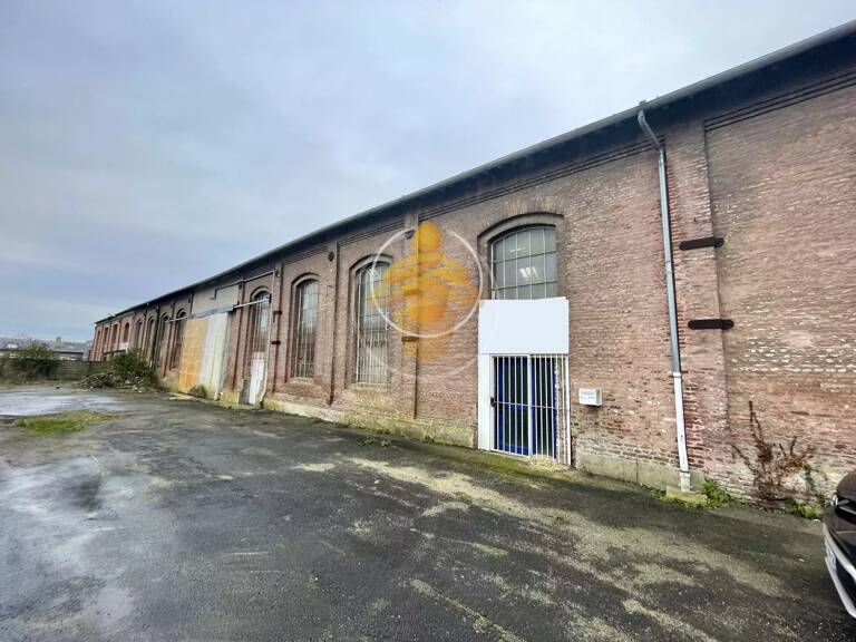 Vente Entrepôt de 2000 M² — photo 1