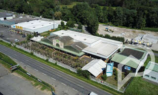 Commerce  2100 m² à louer à Auch (32000)