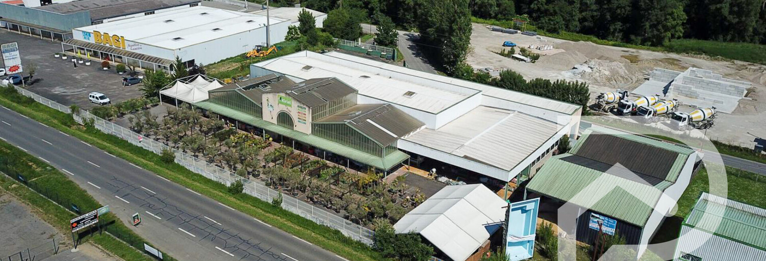 Commerce  2100 m² à louer à Auch (32000)