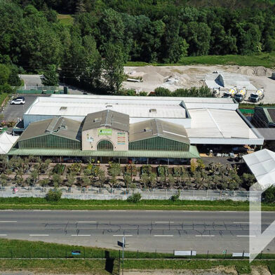 Commerce  950000 €