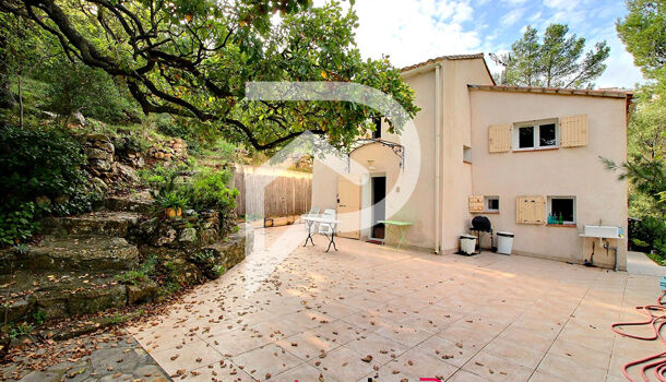 Villa / Maison 8 pièces  à vendre Hyères 83400
