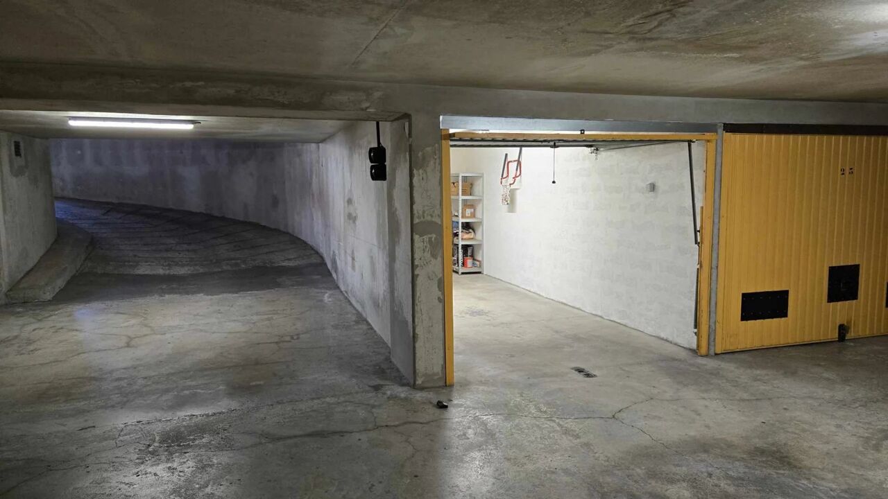 garage  pièces 16 m2 à vendre à Nice (06100)