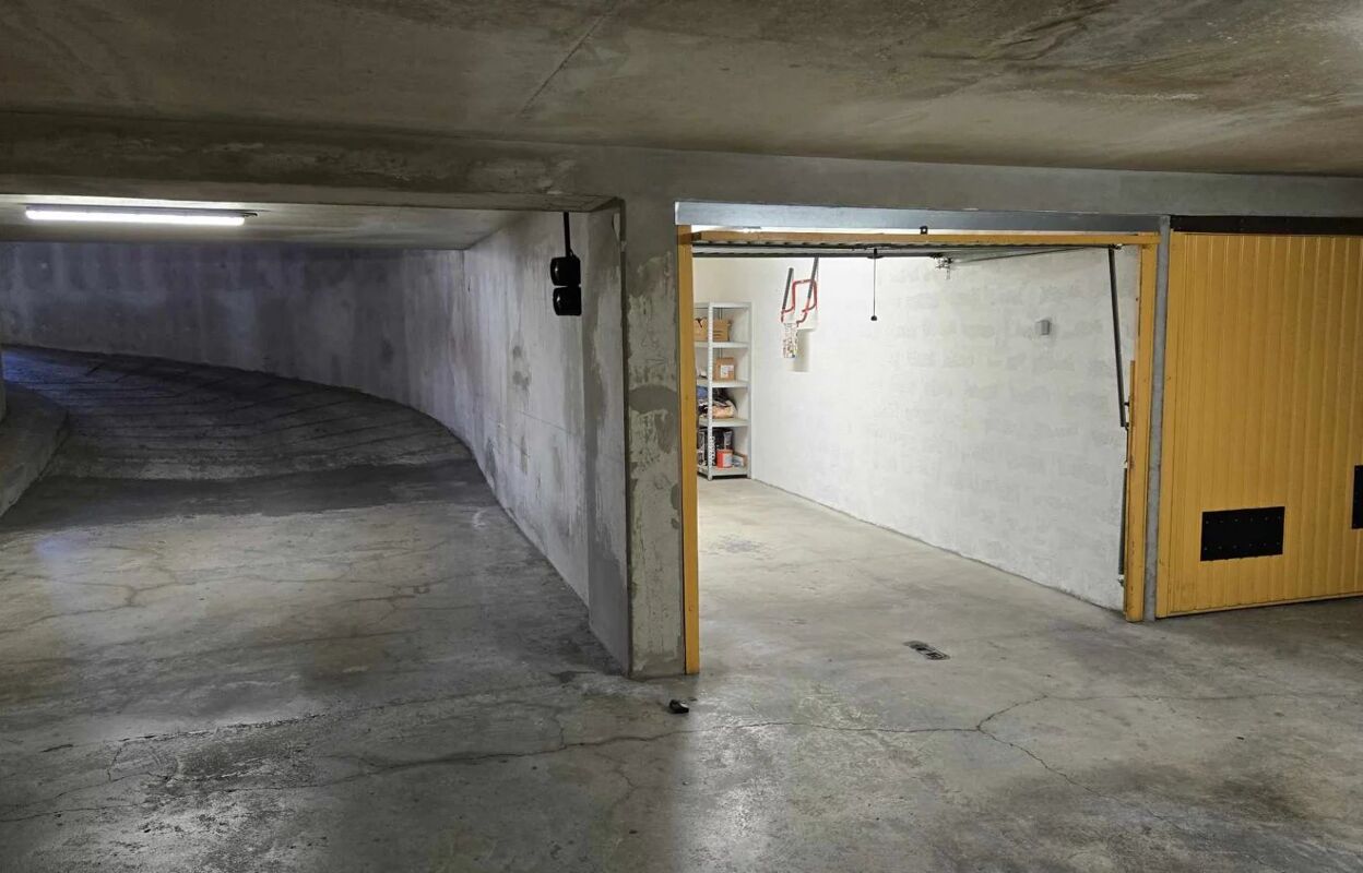 garage  pièces 16 m2 à vendre à Nice (06100)