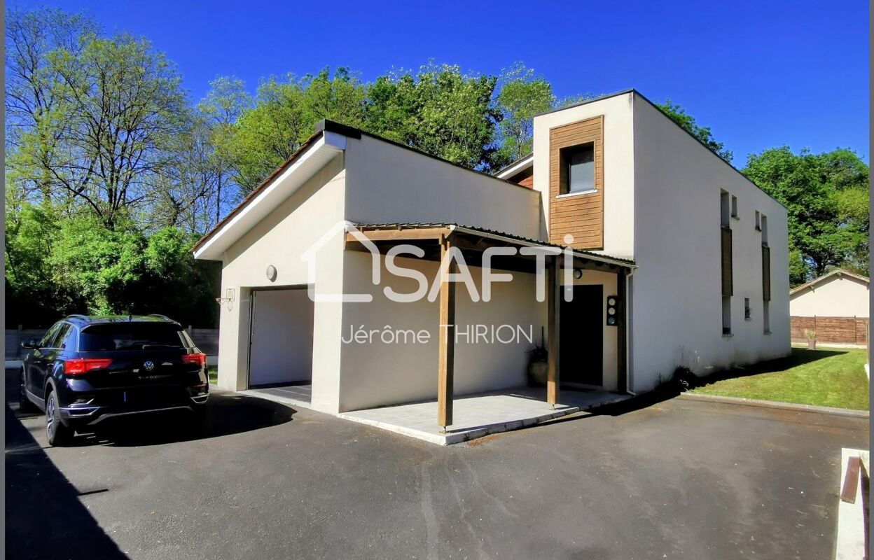 maison 5 pièces 143 m2 à vendre à Saint-Yzan-de-Soudiac (33920)