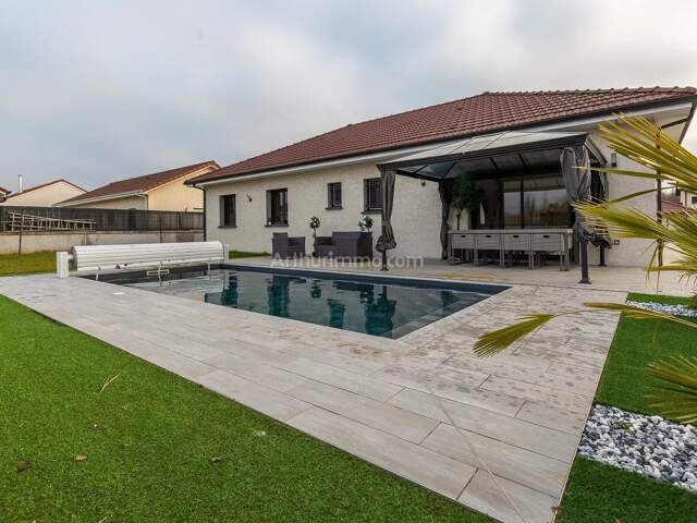 Exclusivité - Maison plain-pied 4 chambres — photo du bien