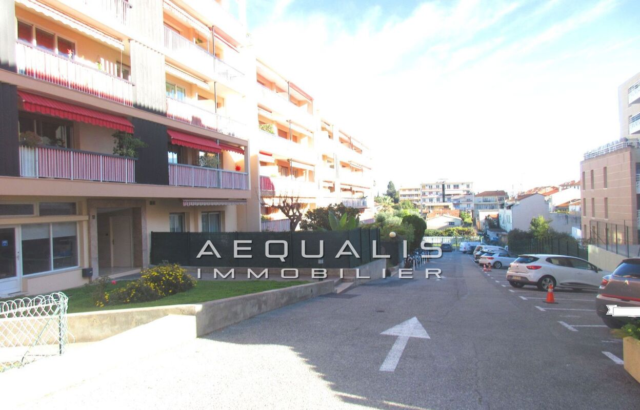 appartement 3 pièces 64 m2 à vendre à Saint-Laurent-du-Var (06700)