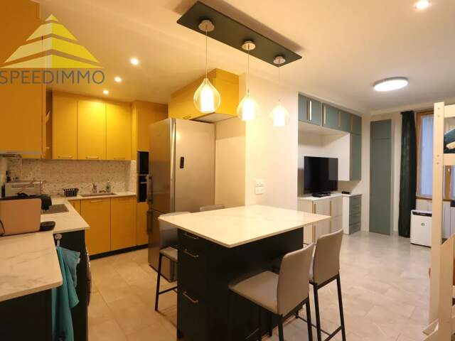 STUDIO MEUBLE CENTRE VILLE MANDRES LES ROSES — photo du bien