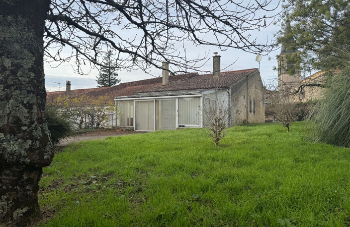 Centre bourg de Pissotte — photo 2