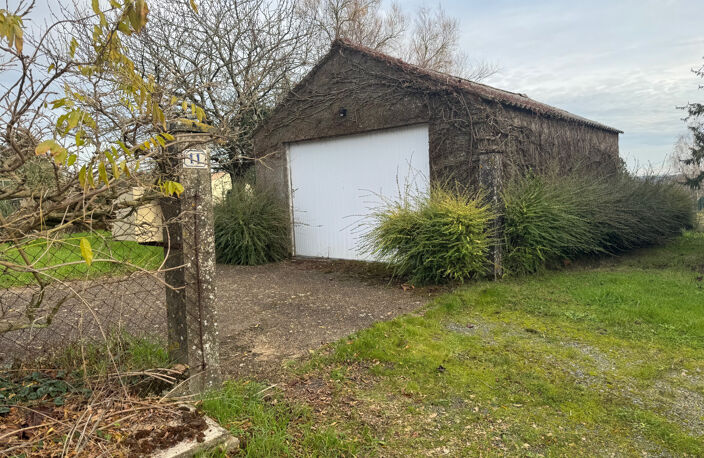 Centre bourg de Pissotte — photo 3