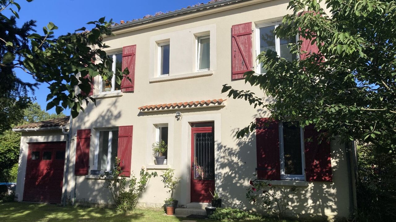 maison 7 pièces 120 m2 à vendre à Saint-Hilaire-la-Palud (79210)