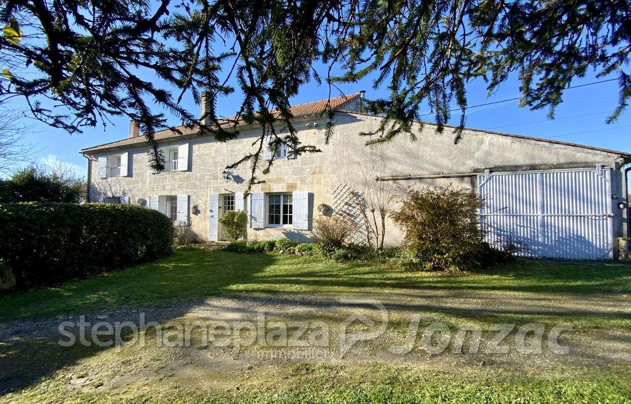 maison 5 pièces 177 m2 à vendre à Jonzac (17500)