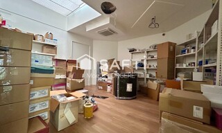 Commerce 9 Pièces 210 m² à vendre à Saint-Aubin-lès-Elbeuf (76410)