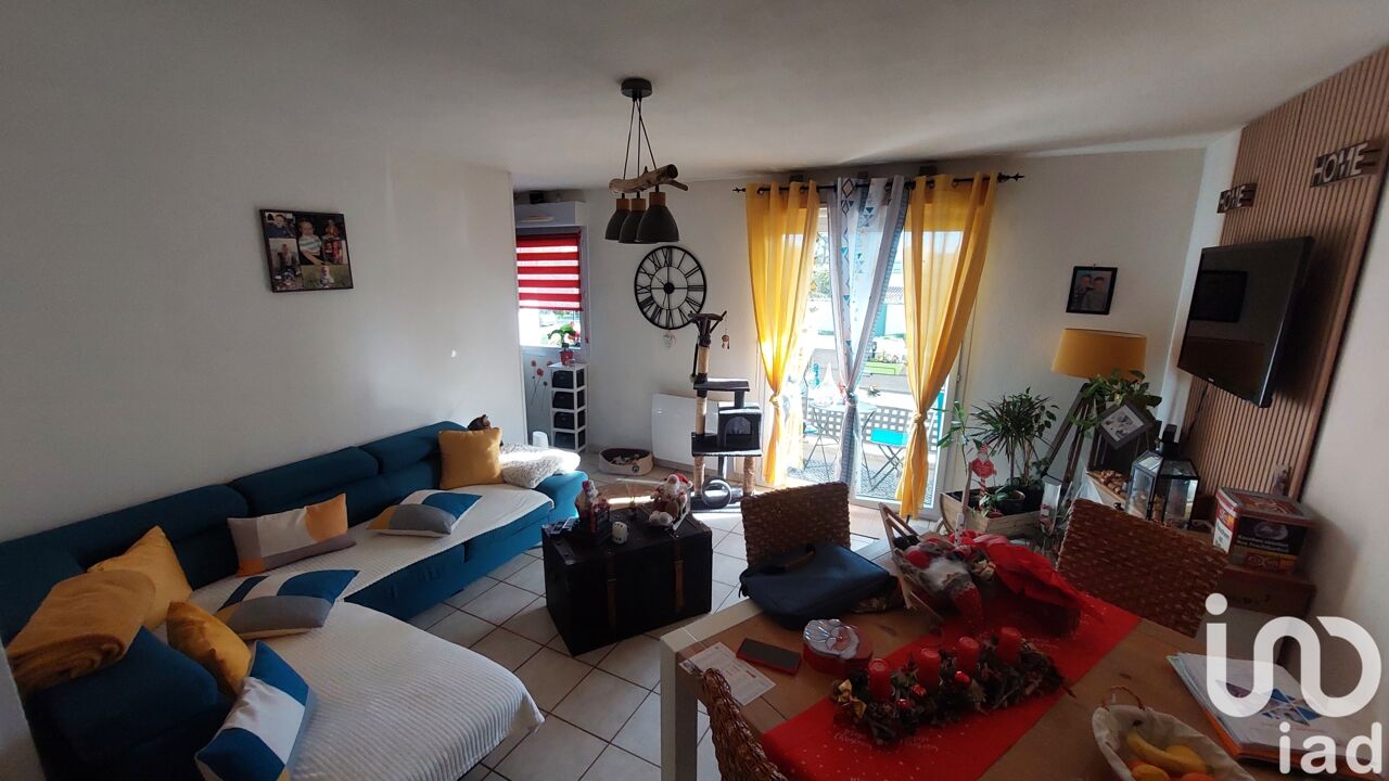 appartement 2 pièces 46 m2 à vendre à Saint-Gilles (30800)