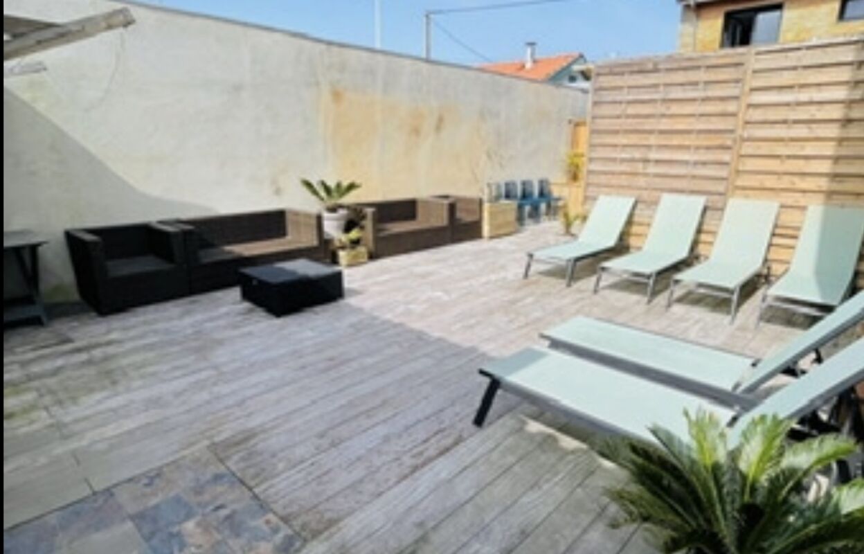 immeuble  pièces 325 m2 à vendre à Lacanau (33680)