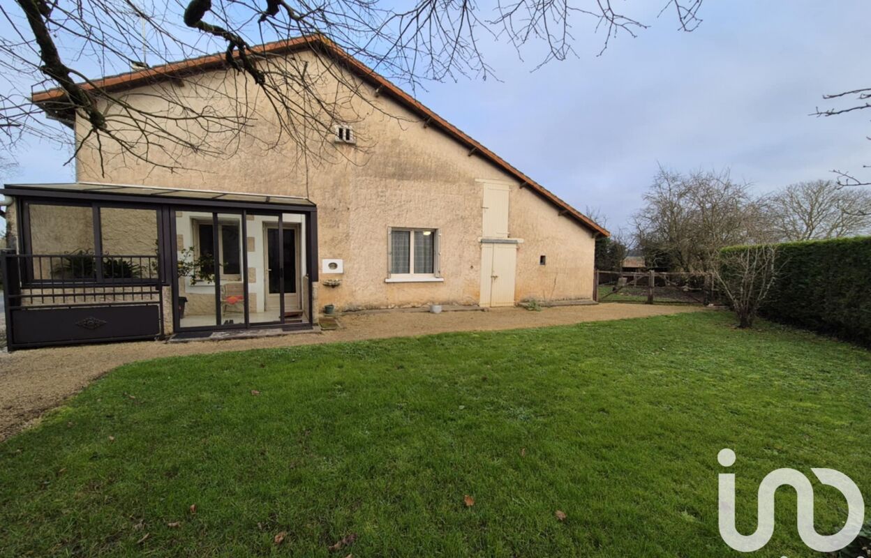 maison 4 pièces 80 m2 à vendre à Champagné-le-Sec (86510)