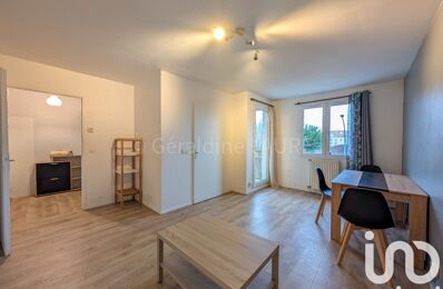 location appartement 850 € CC /mois à proximité de L'Haÿ-les-Roses (94240)