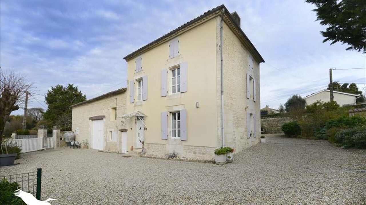 maison 3 pièces 95 m2 à vendre à Saint-Amant-de-Boixe (16330)