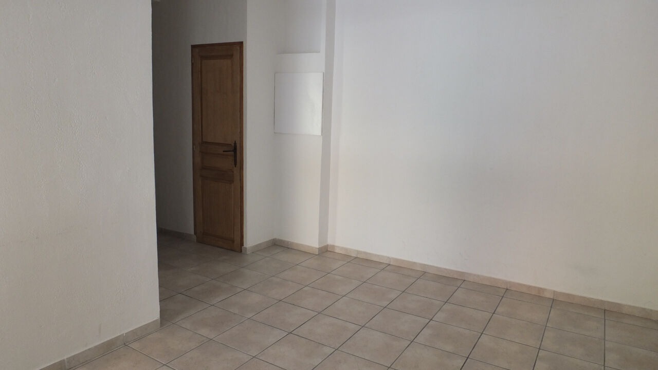 appartement 2 pièces 69 m2 à vendre à Salernes (83690)