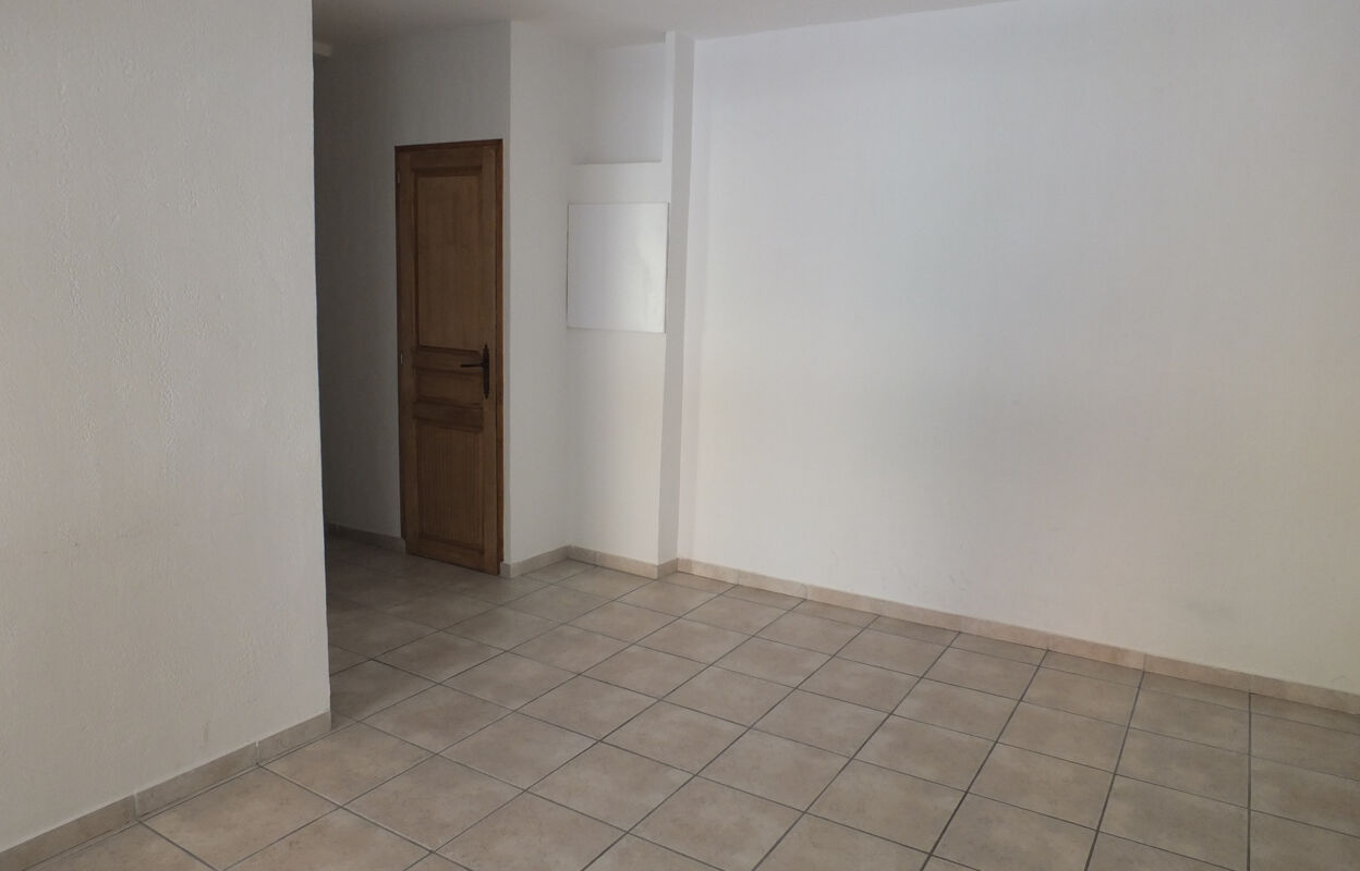 appartement 2 pièces 69 m2 à vendre à Salernes (83690)