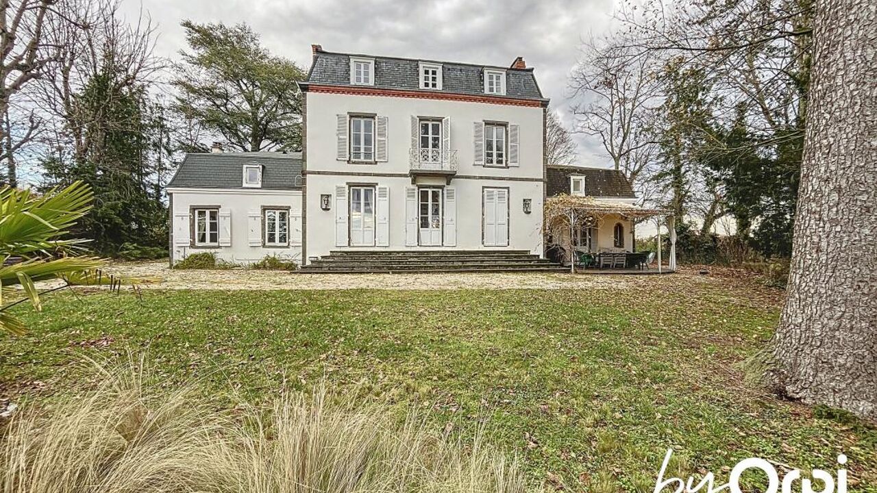 maison 8 pièces 260 m2 à vendre à Chambaron-sur-Morge (63200)