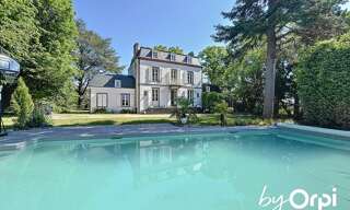 Maison 8 Pièces 260 m² à vendre à Chambaron sur Morge (63200)