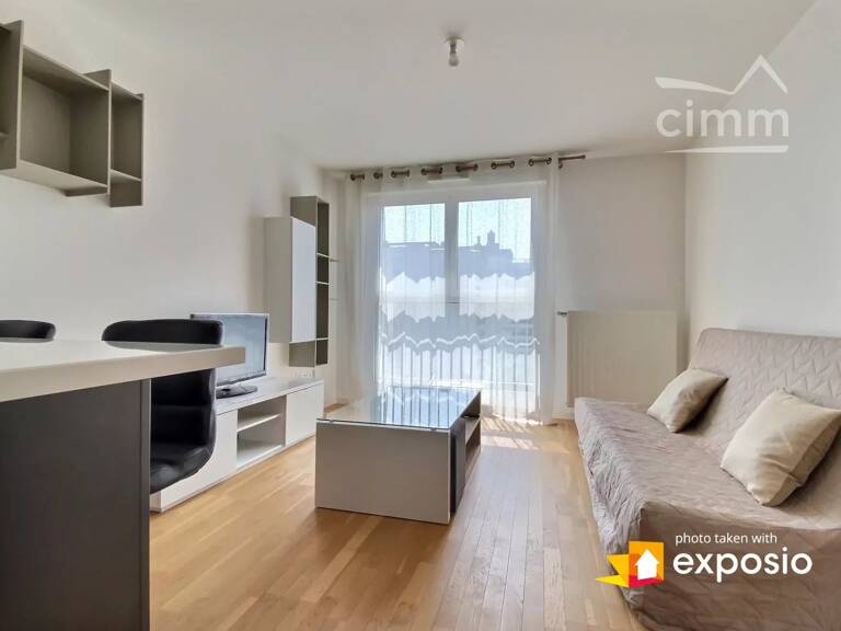 2 pièces meublé idéalement situé dans immeuble de standing — photo 1