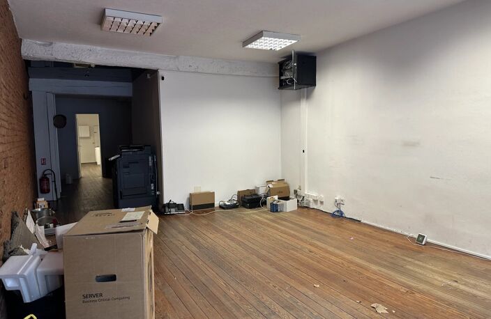 Local commercial — photo 2