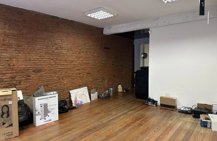 Local commercial — photo 3