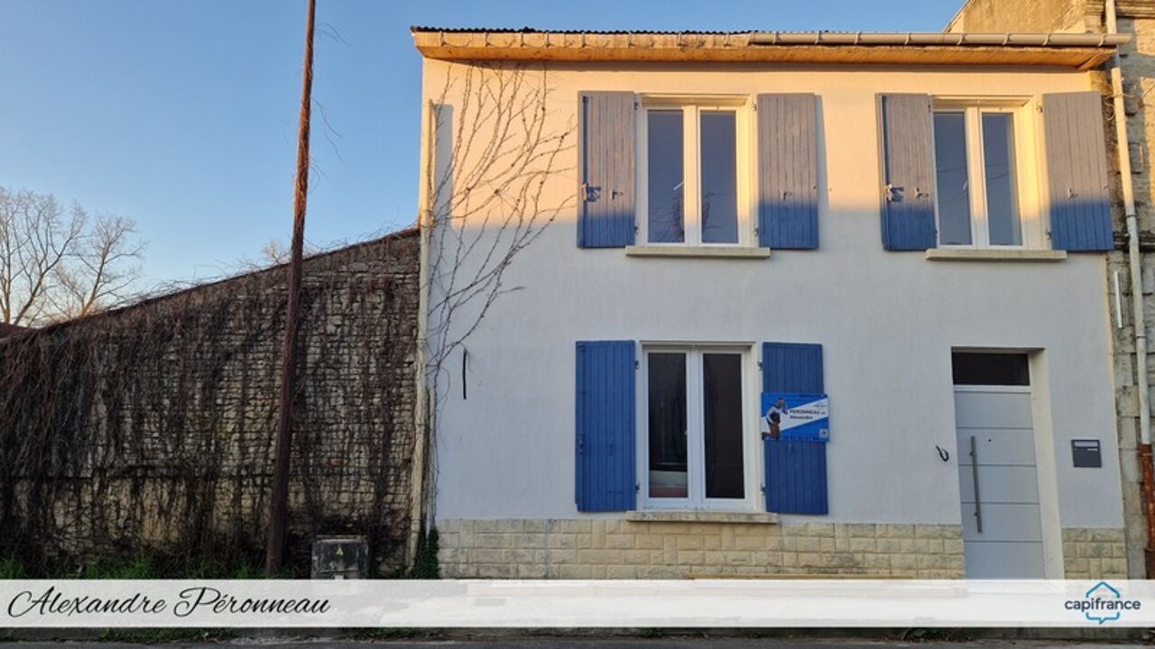 maison 4 pièces 136 m2 à vendre à Courçon (17170)