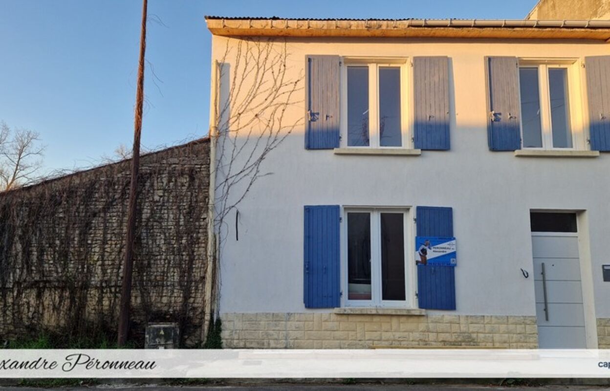 maison 4 pièces 136 m2 à vendre à Courçon (17170)