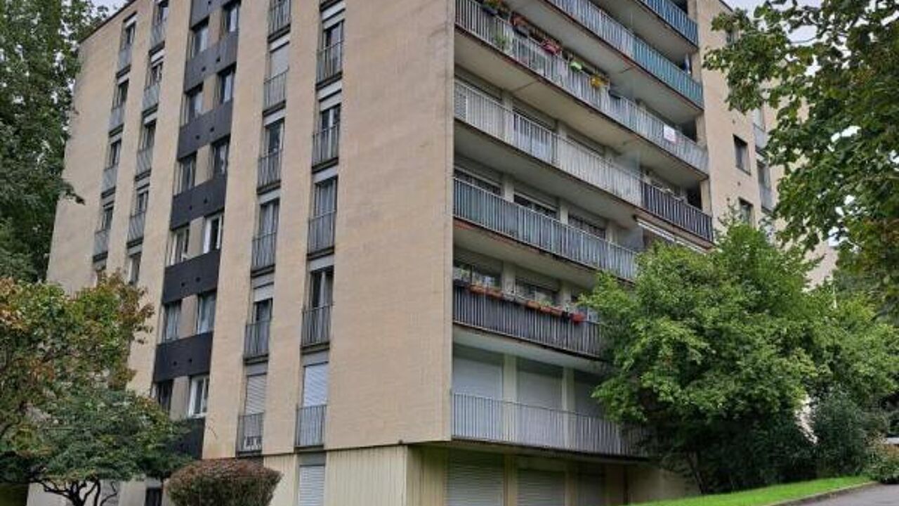 appartement 5 pièces 88 m2 à louer à Ris-Orangis (91130)