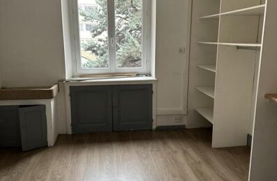 location appartement 1 350 € CC /mois à proximité de Ternay (69360)