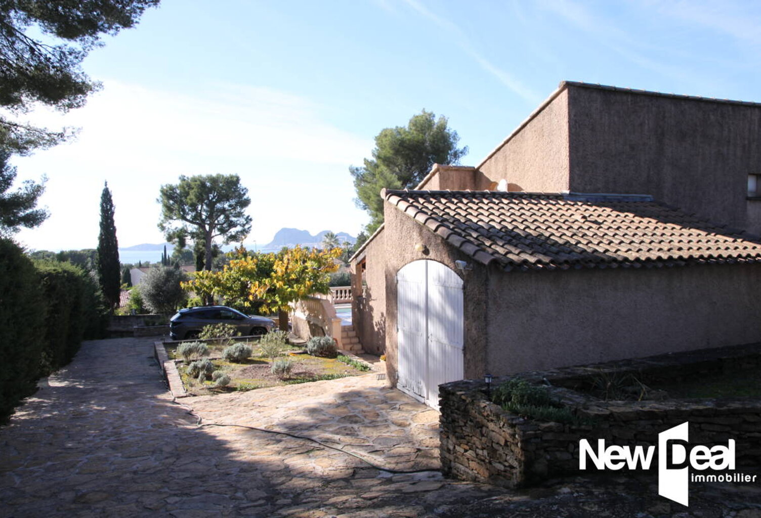 VUE MER, Jolie villa 85 m2  T4 avec piscine, sur une parcelle de 1200 m2 à La Ciotat — photo 1