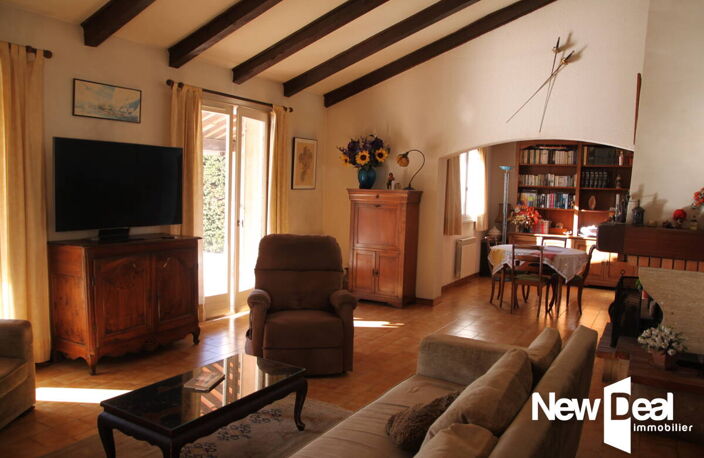 VUE MER, Jolie villa 85 m2  T4 avec piscine, sur une parcelle de 1200 m2 à La Ciotat — photo 4