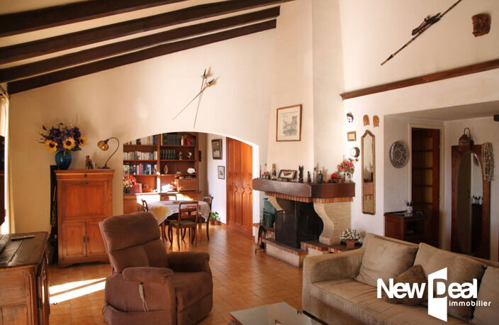 VUE MER, Jolie villa 85 m2  T4 avec piscine, sur une parcelle de 1200 m2 à La Ciotat — photo 5