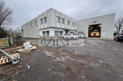 Local industriel  12800 €